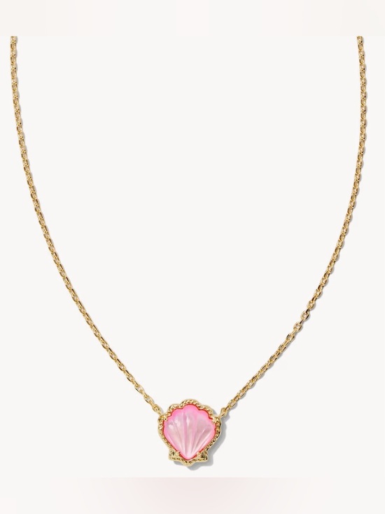 Kendra Scott Jewelry - Kendra Scott Brynne Shell Gold Short Pendant
Necklace NWOT